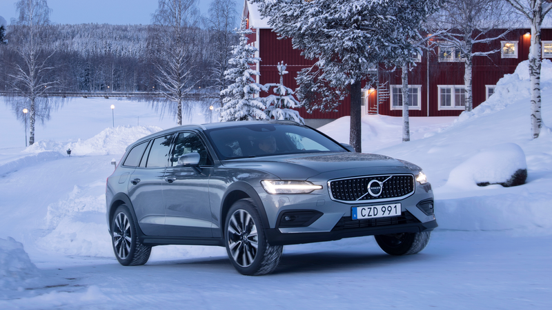 Illustration for article titled The 2020 Volvo V60 Cross Country Is The Anti-Crossover